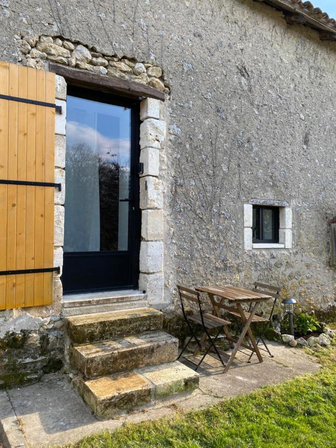 L'Anne Xe, Studio Independant Valeuil エクステリア 写真